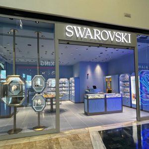 SWAROVSKI LLEGA A EL MIRADOR SHOPPING